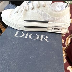 Dior b23 low top White on White